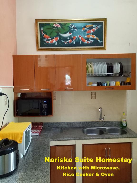 Nariska Suite Homestay Джокьякарта Экстерьер фото