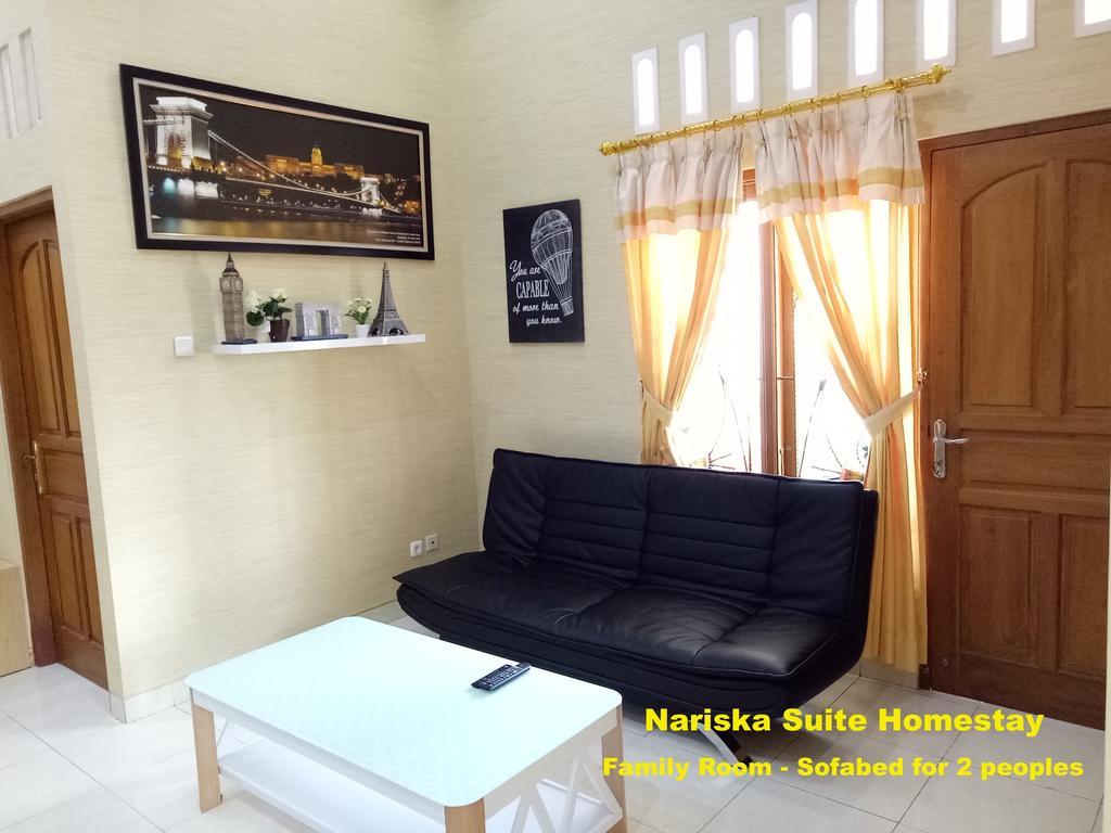 Nariska Suite Homestay Джокьякарта Экстерьер фото