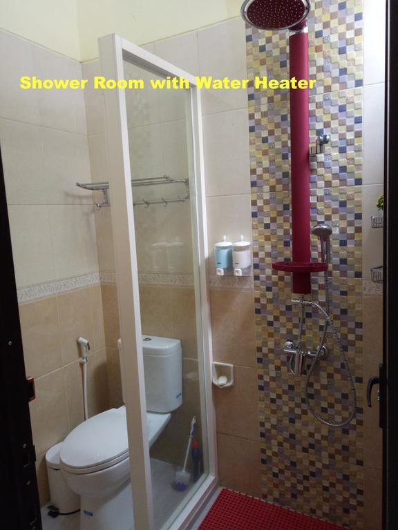 Nariska Suite Homestay Джокьякарта Экстерьер фото